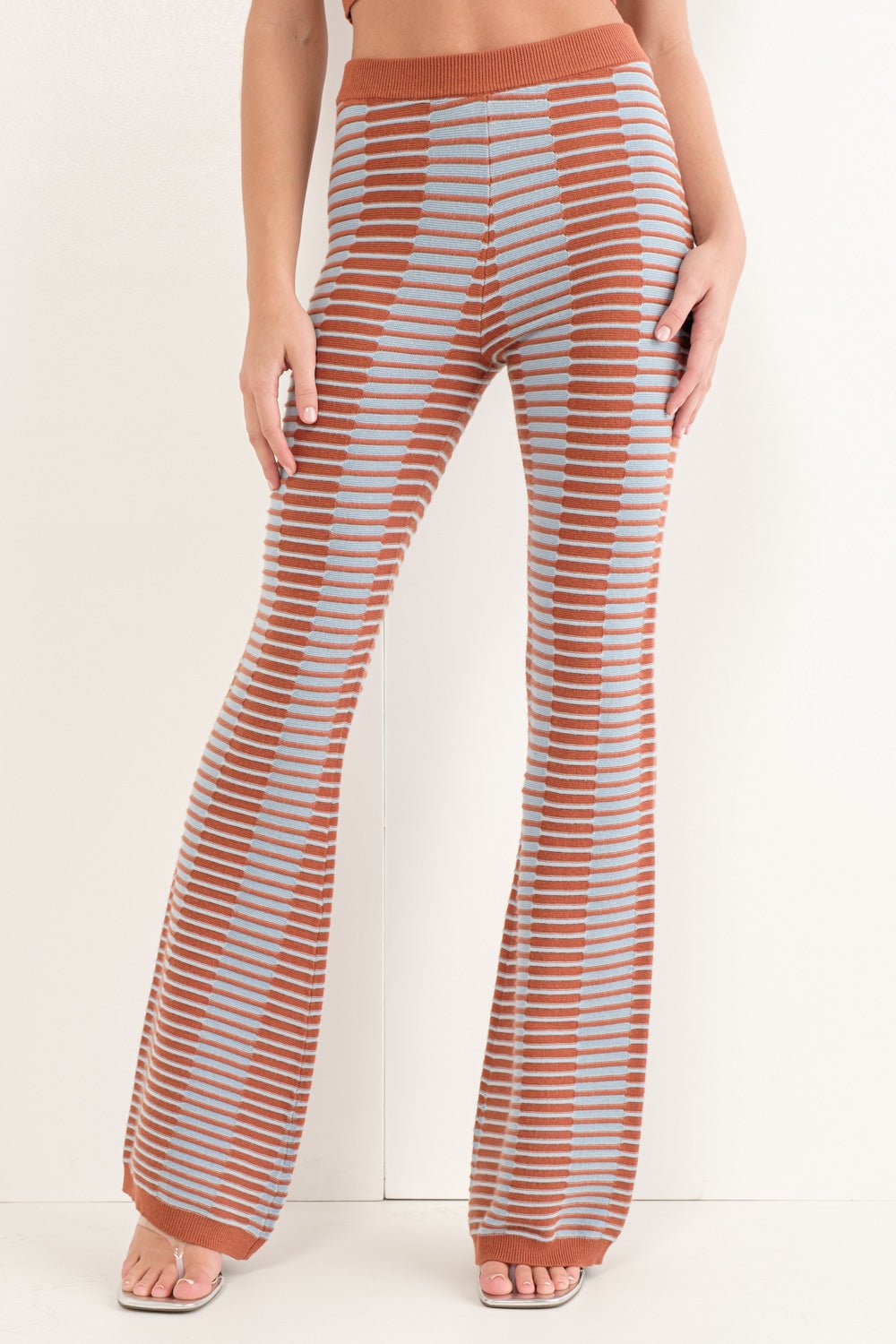 EZRA TEXTURE KNIT FLARE PANT - Soho Social